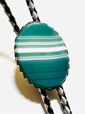 Vintage Southwestern Banded Agate Stone Leather Bolo Tie